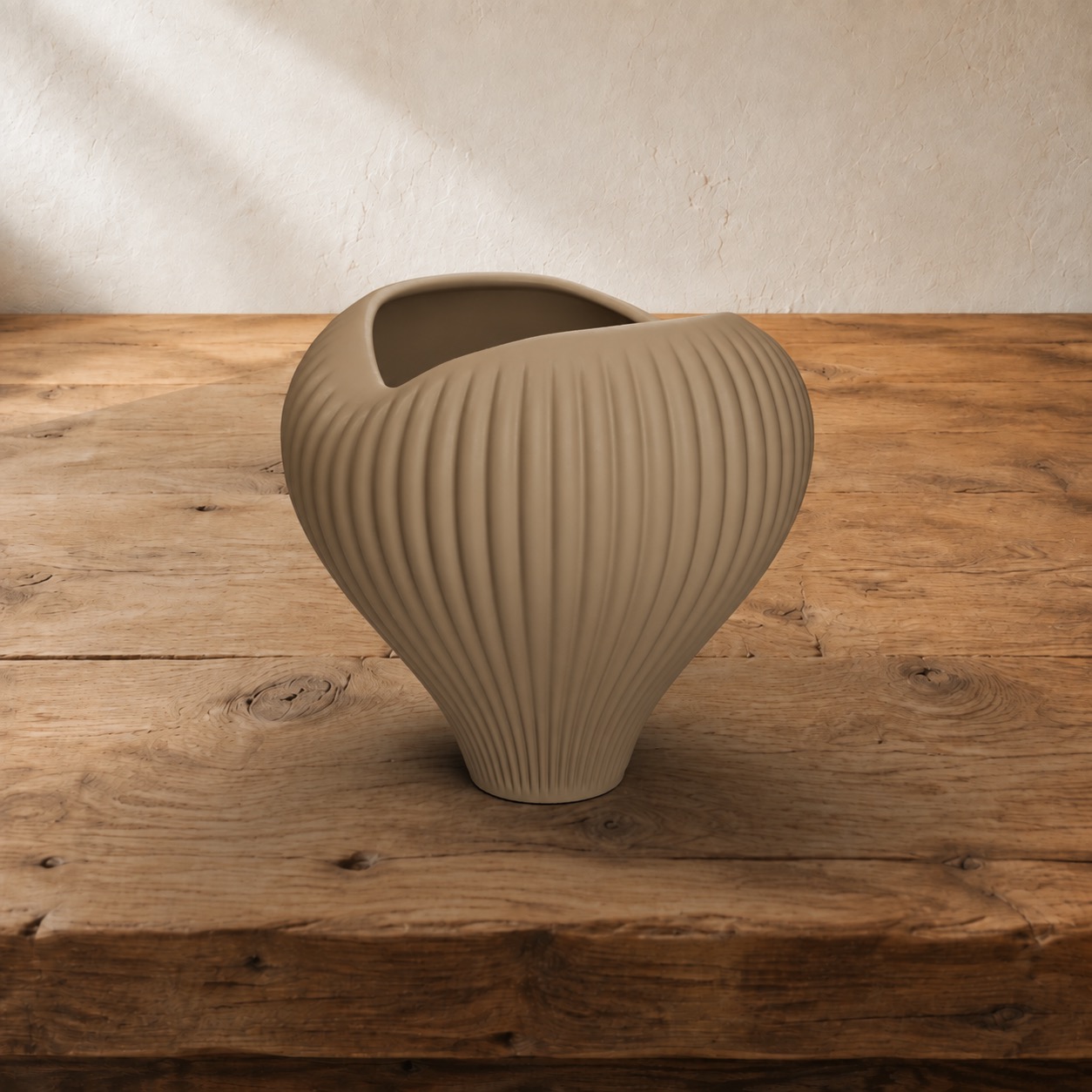 Vaso Love in colore Malt Clay tortora caldo